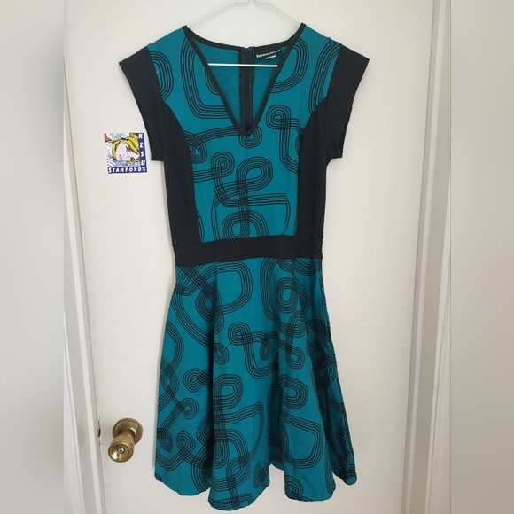 Nooworks Rare Teal and Black Patterned Dress Sz S - Picture 1 of 3